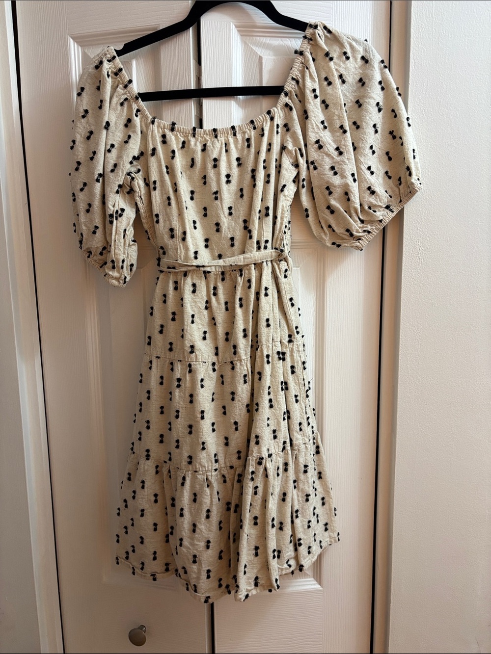 Cream Puff-Sleeve Floral Midi Dress